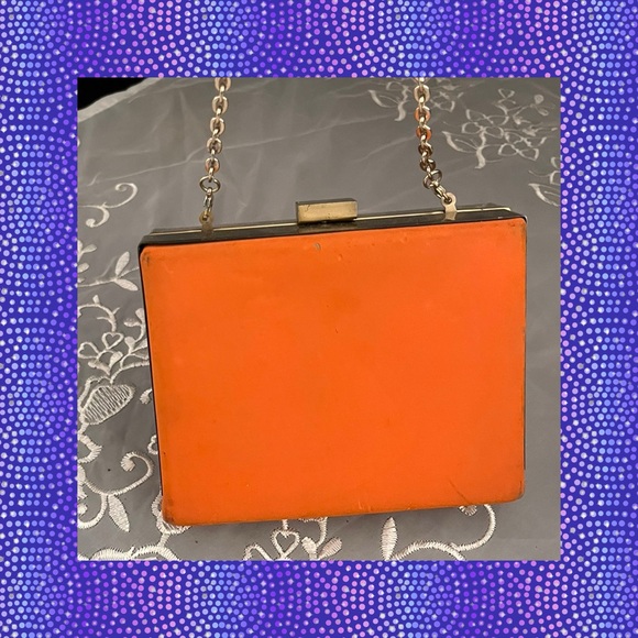 Modern Chained Evening Bag - Picture 2 of 8